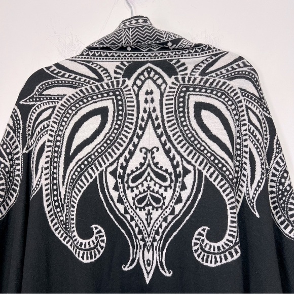 Chico's Jacquard Cocoon Chic Black & White Large Print Shawl Cardigan Jacket S/M - Picture 11 of 11